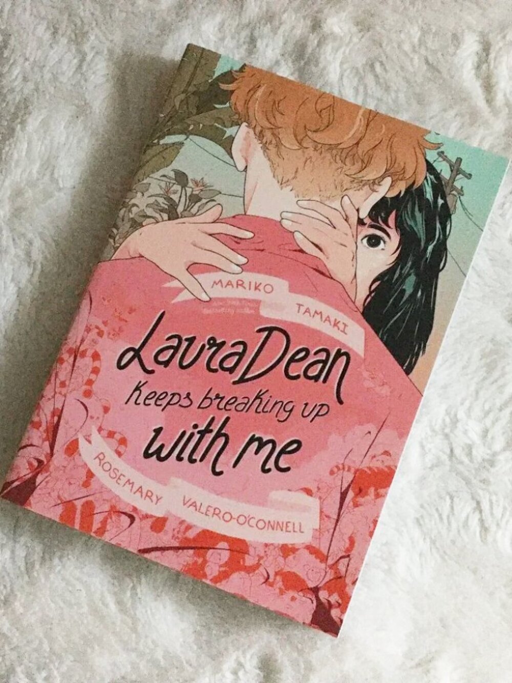 NWOT Laura Dean Keeps Breaking Up With Me Graphic Novel - Mariko Tamaki